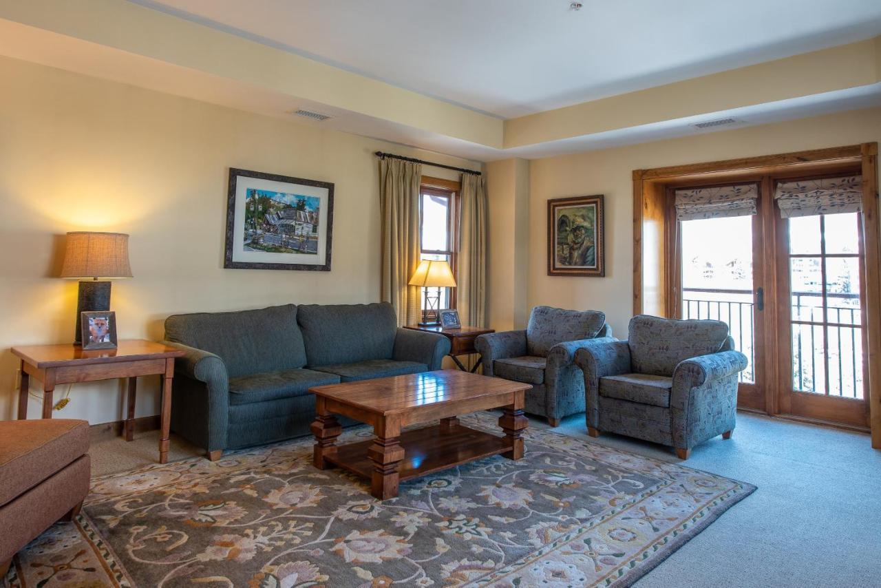 Two Bedroom Condo With Balcony Over Mountaineer Square - Just Steps From The Slopes! Condo Crested Butte Exterior photo