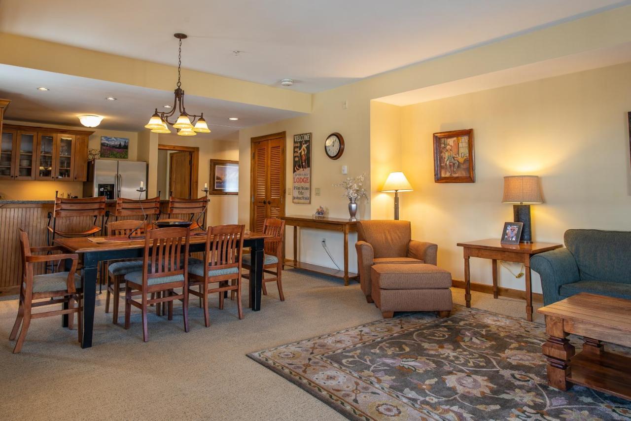 Two Bedroom Condo With Balcony Over Mountaineer Square - Just Steps From The Slopes! Condo Crested Butte Exterior photo